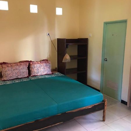 Harry'S Ocean House Pacitan 아파트 외부 사진