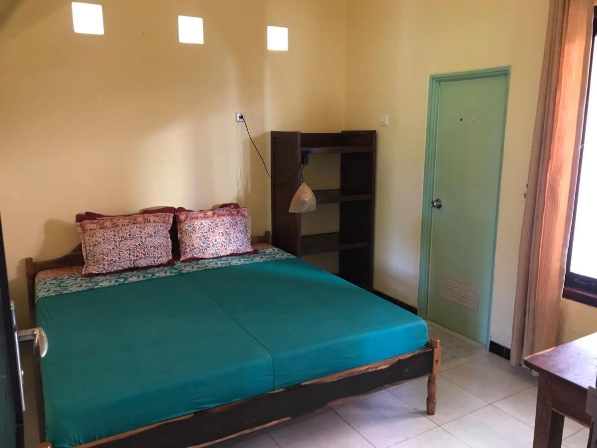 Harry'S Ocean House Pacitan 아파트 외부 사진