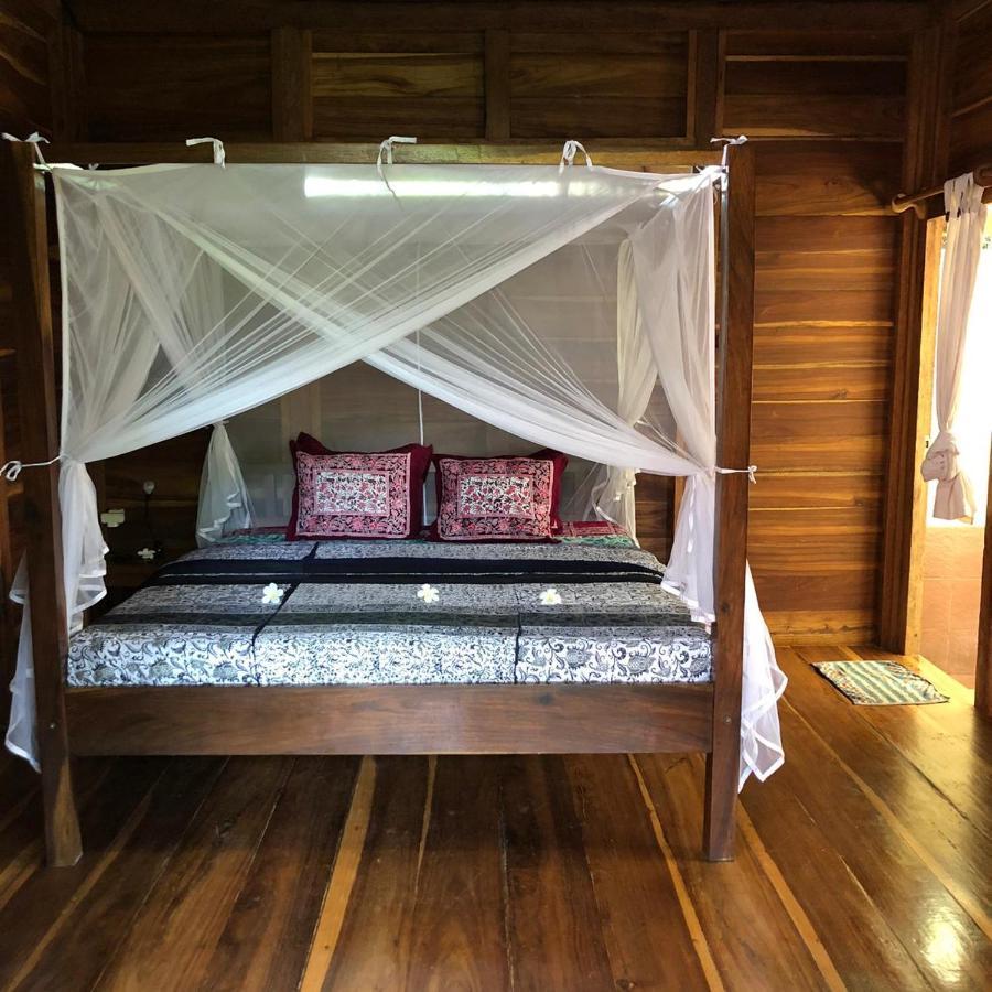Harry'S Ocean House Pacitan 아파트 외부 사진