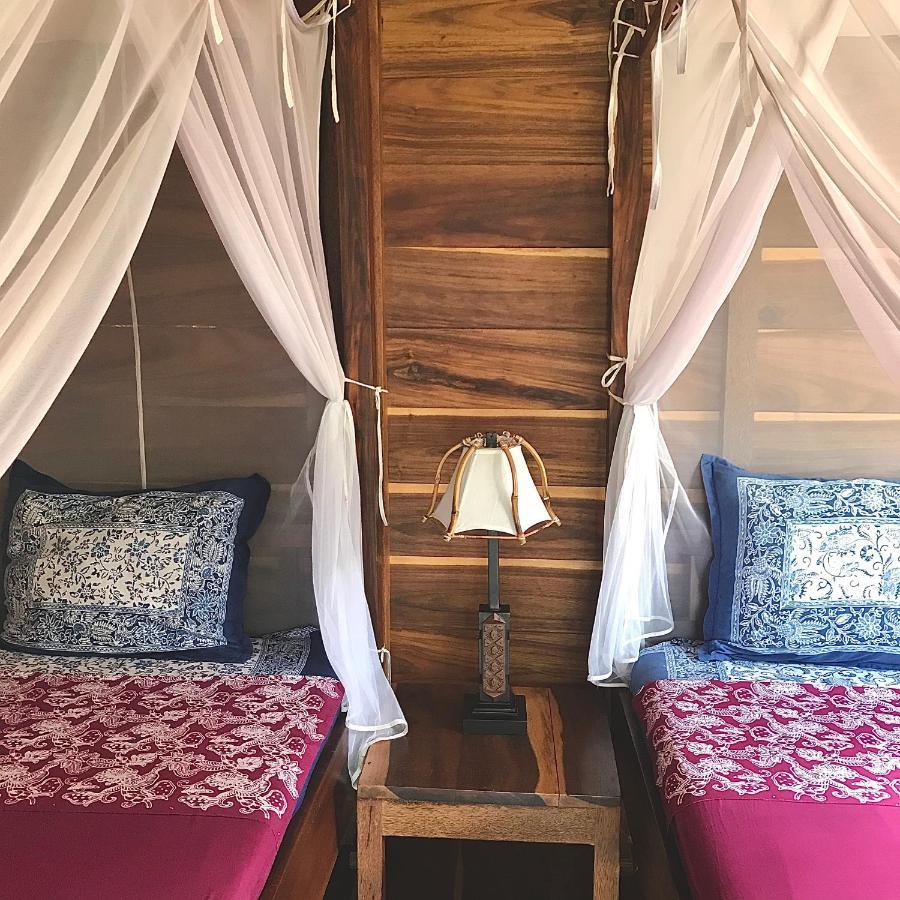 Harry'S Ocean House Pacitan 아파트 외부 사진