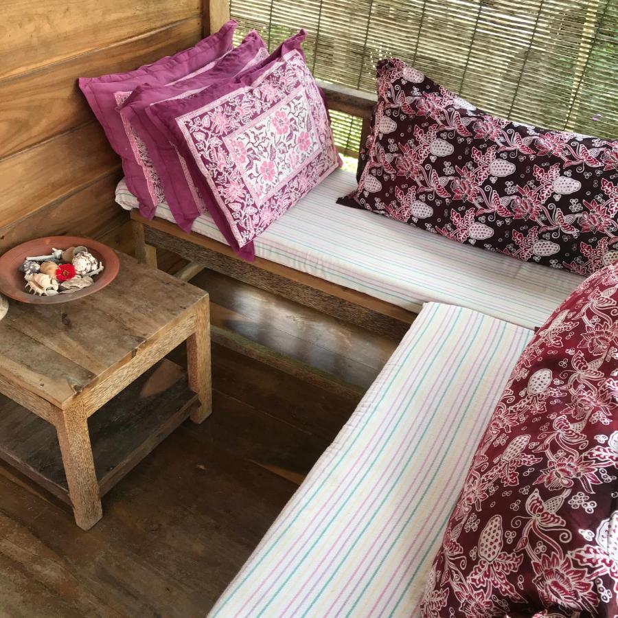 Harry'S Ocean House Pacitan 아파트 외부 사진