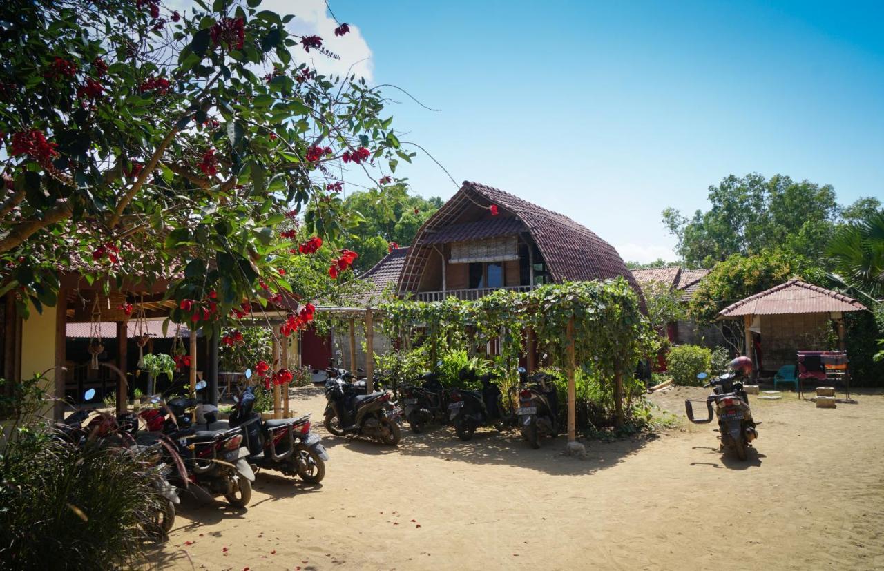 Harry'S Ocean House Pacitan 아파트 외부 사진