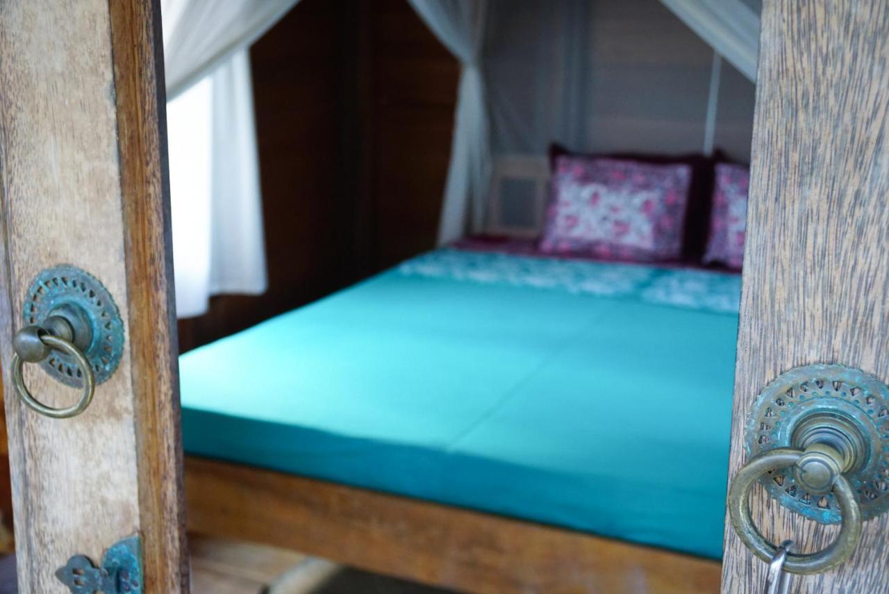 Harry'S Ocean House Pacitan 아파트 외부 사진