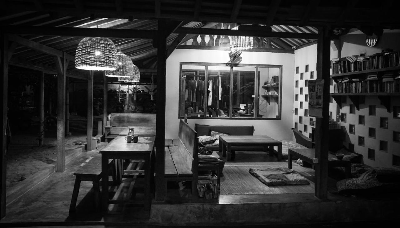 Harry'S Ocean House Pacitan 아파트 외부 사진