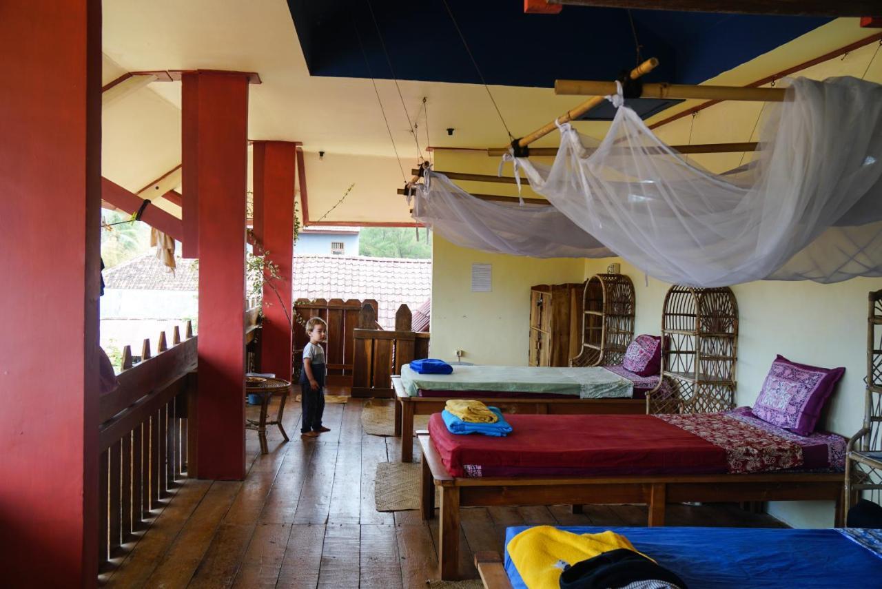 Harry'S Ocean House Pacitan 아파트 외부 사진