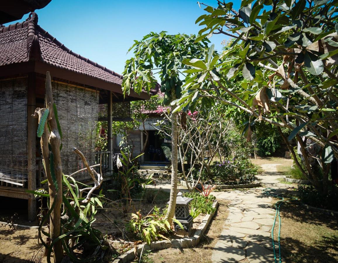 Harry'S Ocean House Pacitan 아파트 외부 사진