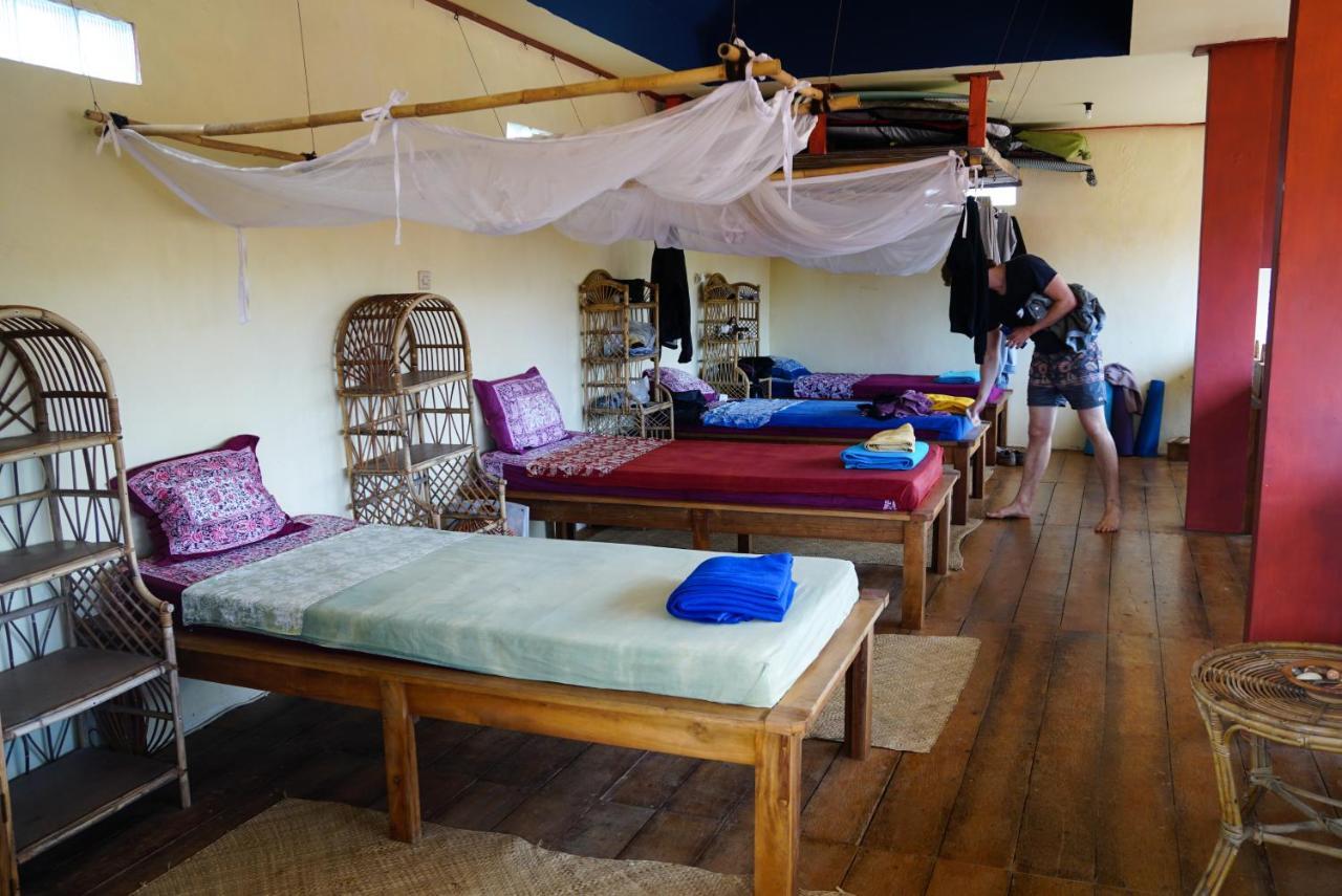 Harry'S Ocean House Pacitan 아파트 외부 사진
